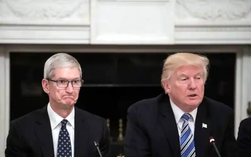Tim Cook and Donald Trump